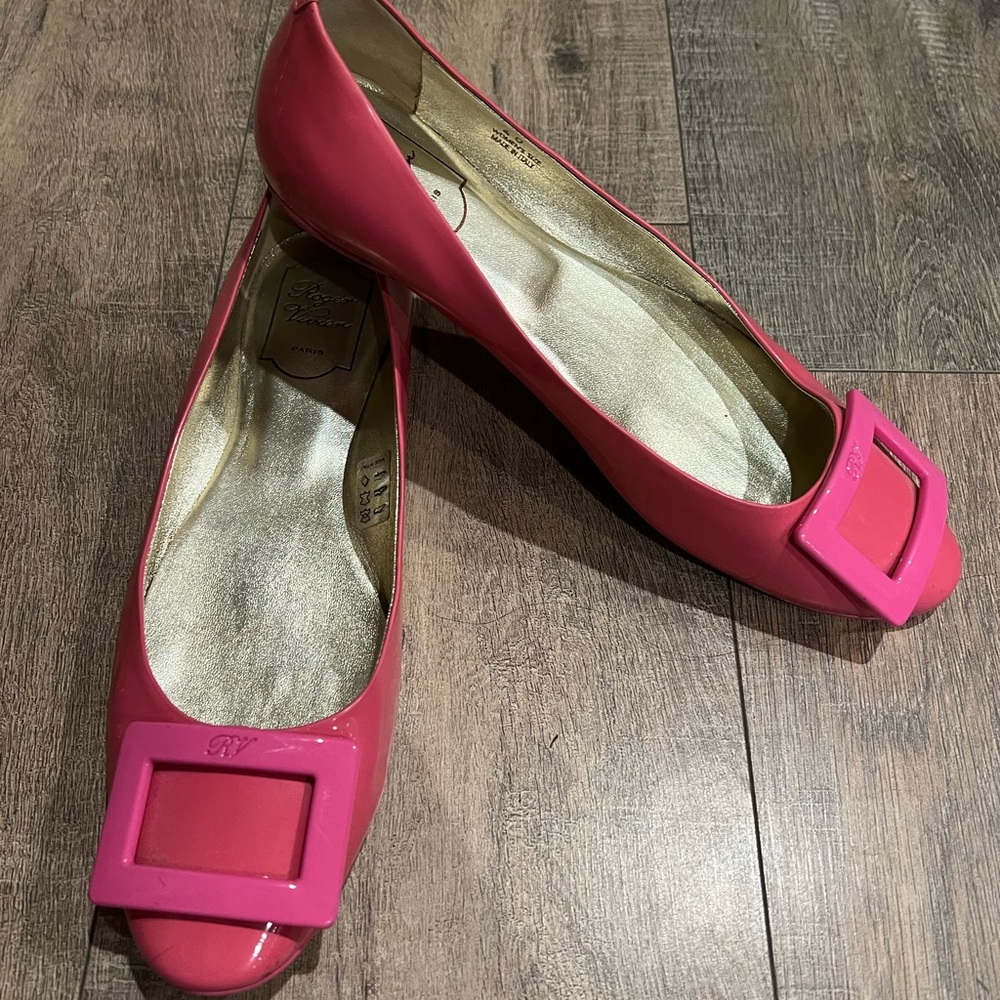 Roger Vivier ballerina flats.  Hot pink. Size 40/10